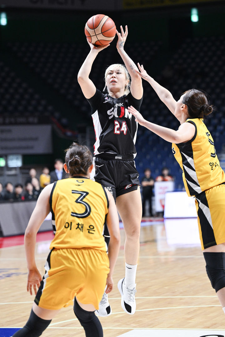 [서울=뉴시스] 여자프로농구 부산 BNK 김소니아. (사진=WKBL 제공) 
