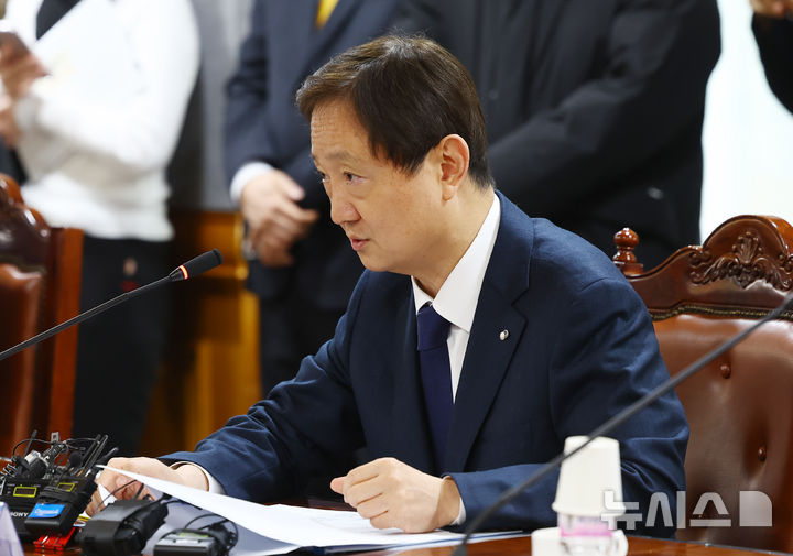 李 금융지주 승계 절차 '부패' 지적에…이찬진 "산하 금융사들 검사 준비"