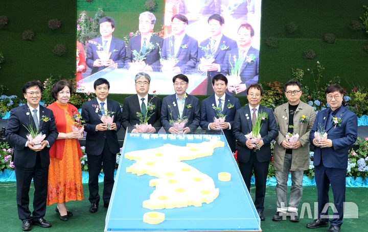 [전주=뉴시스]윤난슬 기자 = 전북 전주시는 정원 규모와 행사장을 대폭 확대한 역대 최대 규모의 ' '2026 대한민국 전주정원산업박람회'를 내년 4~5월 중 개최할 예정이라고 11일 밝혔다. (사진=전주시 제공) photo@newsis.com 