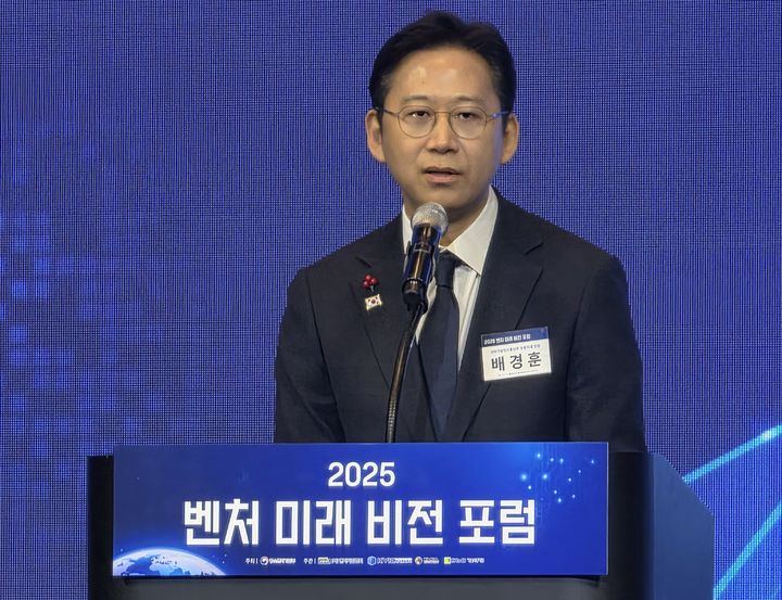 [서울=뉴시스] 강은정 기자= 배경훈 부총리 겸 과학기술정보통신부 장관. 2025.12.11. eunduck@newsis.com *재판매 및 DB 금지