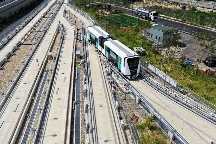 [양산=뉴시스] 양산시가 내년도 도시철도 개통을 앞두고 차량 시운전을 하고 있다. (사진=양산시 제공) 2025.12.11. photo@newsis.com *재판매 및 DB 금지