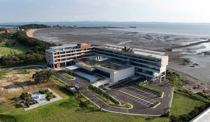 [화성=뉴시스]화성서해마루 유스호스텔 전경 항공사진.(사진=화성시 제공)2025.12.11.photo@newsis.com *재판매 및 DB 금지