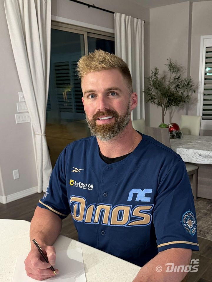 [서울=뉴시스] 프로야구 NC 다이노스 맷 데이비슨이 11일 구단과 총액 130만 달러(약 19억원)에 재계약했다. (사진=NC 다이노스 제공) 2025.12.11. *재판매 및 DB 금지