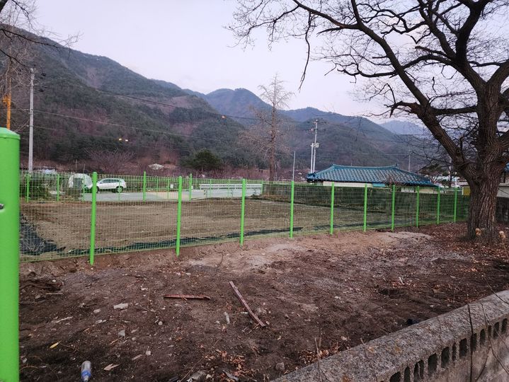 [강릉=뉴시스] 6·25 전쟁 당시 사용한 것으로 추정하는 폭발물이 발견된 강릉경찰서 옛 왕산지서 부지 모습. (사진=뉴시스 DB). photo@newsis.com *재판매 및 DB 금지