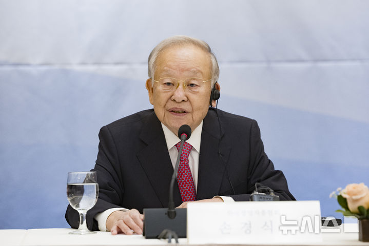 [서울=뉴시스] 김근수 기자 = 손경식 한국경영자총협회 회장. 2025.12.11. ks@newsis.com