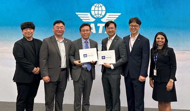 [구미=뉴시스] 항공물류 전문인재 양성 협약. (사진=경운대 제공) 2025.12.12 photo@newsis.com *재판매 및 DB 금지