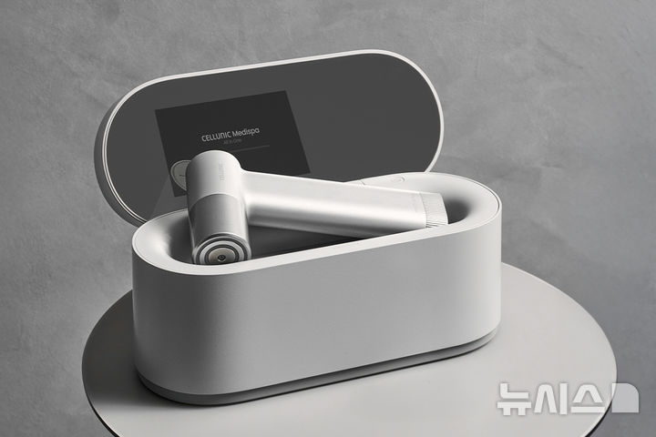 "모든 피부 고민 한번에"...세라젬, '뷰티 디바이스' 선봬 - 뉴스 썸네일 이미지