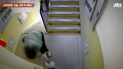 [뉴시스] 지난 11일 JTBC '사건반장'에는 배달 완료 알림을 받고 문밖에 나섰더니 음식이 사라져 있었다는 황당한 사연이 소개됐다. (사진=JTBC 사건반장 갈무리) *재판매 및 DB 금지