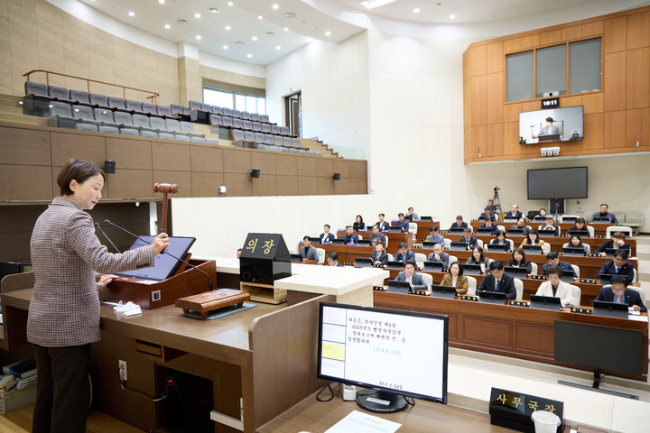 [용인=뉴시스] 경기 용인시의회 제297회 제2차 정례회. (사진=용인시의회 제공) 2025.12.12. photo@newsis.com *재판매 및 DB 금지