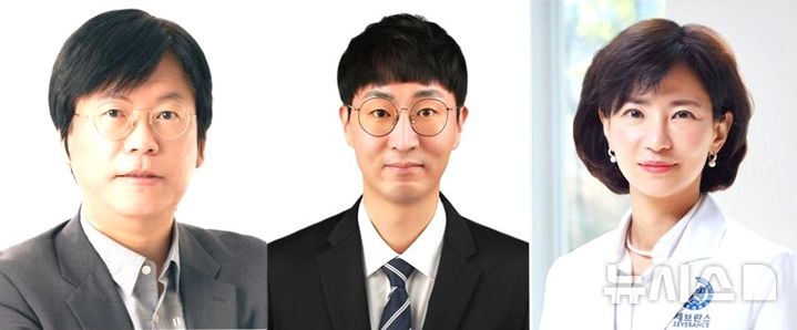 [포항=뉴시스] 송종욱 기자 = 포스텍 신소재공학과 한세광 교수 연구팀이 부산대 유기소재시스템공학과 김기수 교수, 연세대 의대 안과학교실 김태임 교수와 함께 각막 손상 없이 원추각막병증 및 근시 교정 치료법을 개발했다. 사진 왼쪽부터 포스텍 한세광 교수, 부산대 김기수 교수, 연세대 의대 김태임 교수. (사진=포스텍 제공) 2025.12.12. photo@newsis.com