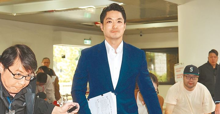 [서울=뉴시스] 장완안 타이베이 시장이 11일 시의회에 참석하고 있다. (출처: 중국시보) 2025.12.12. *재판매 및 DB 금지