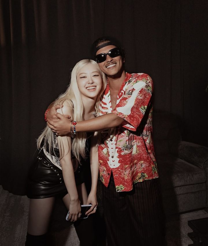 [서울=뉴시스] 로제, 브루노 마스. (사진 = 마스 인스타그램 캡처) 2025.12.12. photo@newsis.com *재판매 및 DB 금지