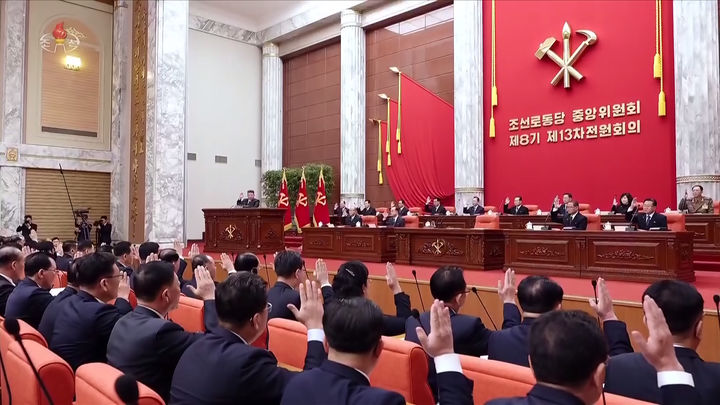 [서울=뉴시스] 북한 조선중앙TV는 김정은 북한 국무위원장이 내년 초 열릴 노동당 제9차 당대회를 앞두고 지난달 9일부터 11일까지 열린 조선노동당 중앙위원회 제8기 제13차 전원회의 확대회의를 주재했다고 12일 보도했다. (사진=조선중앙TV 캡쳐) 2026.01.30. photo@newsis.com *재판매 및 DB 금지