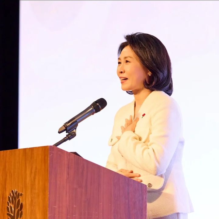 [서울=뉴시스]12월 12일 오후 김혜경 여사가 불교지도자 초청 송년만찬에 참석해 축사를 하고 있다. (사진=KTV 제공) 2025.12.13. photo@newsis.com *재판매 및 DB 금지