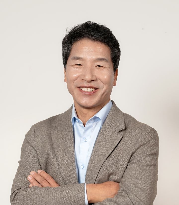 [안동=뉴시스] 이용기 경북교육혁신연구소장. (사진=경북교육희망2026 제공) 2025.12.13. photo@newsis.com *재판매 및 DB 금지