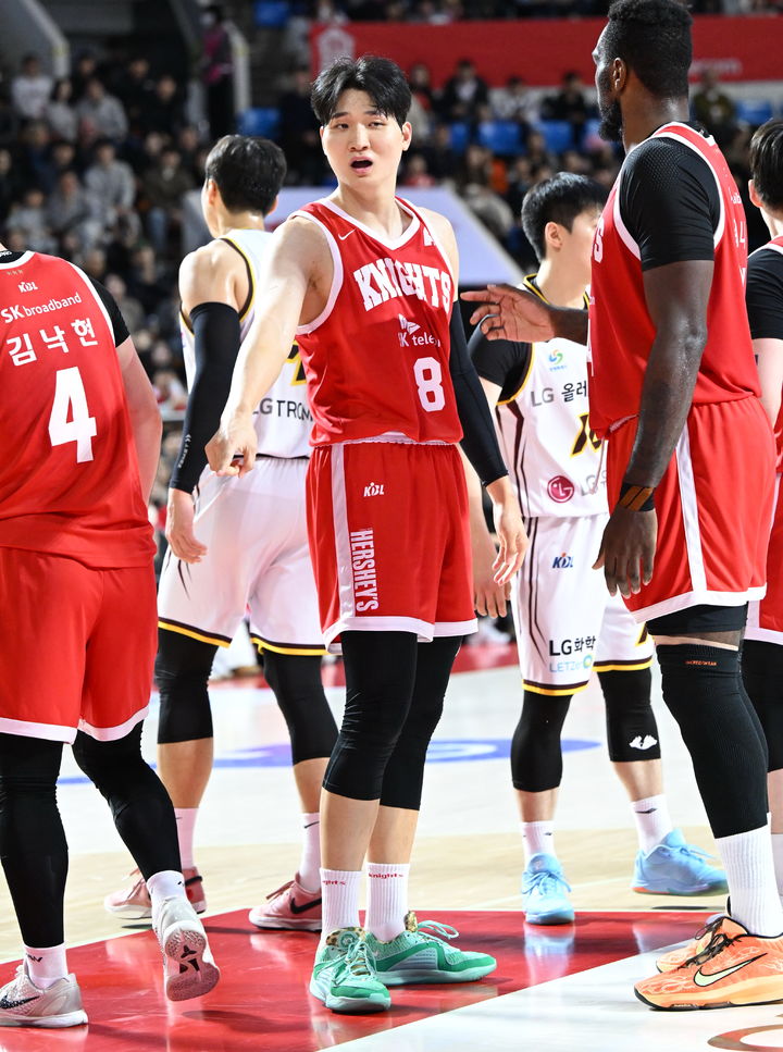 [서울=뉴시스] 프로농구 서울 SK의 안영준. *재판매 및 DB 금지