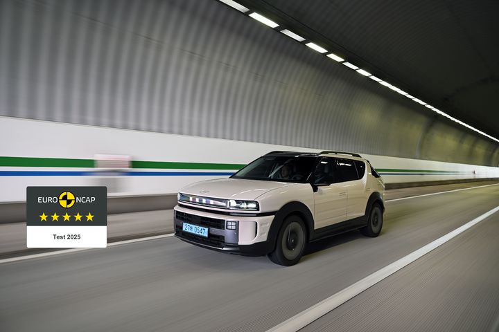 [서울=뉴시스] 현대차는 넥쏘가 유럽 신차 안전성 평가 프로그램 '유로 NCAP(The European New Car Assessment Programme)'에서 최고 등급을 획득했다고 14일 밝혔다.(사진=현대차 제공). 2025.12.14. photo@newsis.com *재판매 및 DB 금지