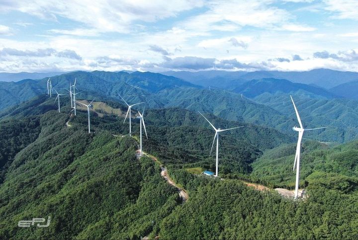 양양군 만월산 풍력발전단지. *재판매 및 DB 금지