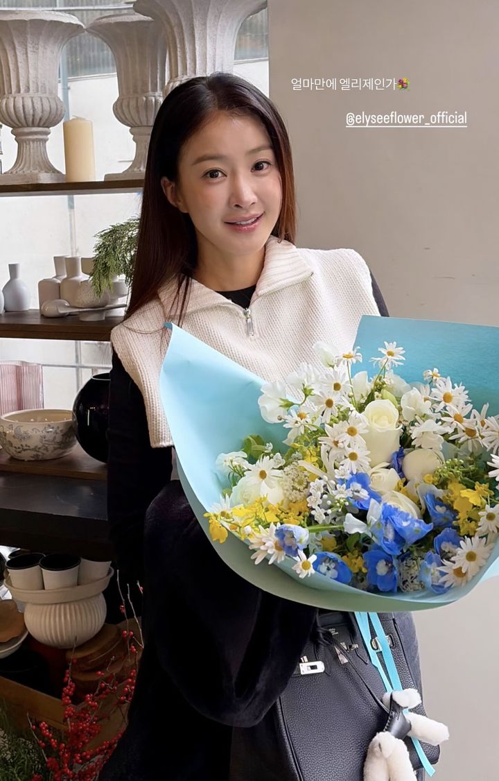 [서울=뉴시스] 배우 이시영. (사진=이시영 인스타그램 캡처) 2025.12.15. photo@newsis.com *재판매 및 DB 금지