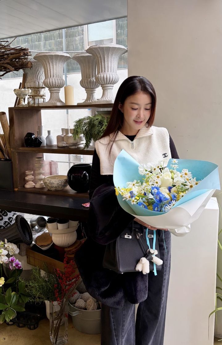 [서울=뉴시스] 배우 이시영. (사진=이시영 인스타그램 캡처) 2025.12.15. photo@newsis.com *재판매 및 DB 금지