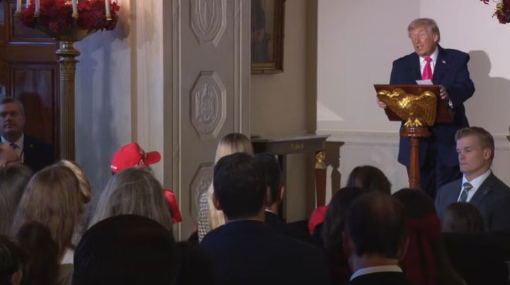 [뉴시스] 14일(현지 시간) 크리스마스 리셉션 연설에서 발언하는 도널드 트럼프 미국 대통령. (사진=백악관 유튜브 채널) 2025.12.15 *재판매 및 DB 금지