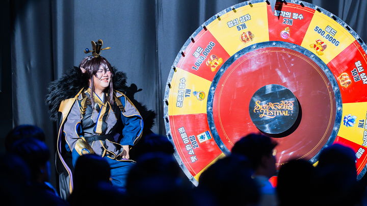 [서울=뉴시스] 넷마블이 수집형 역할수행게임(RPG) '세븐나이츠 리버스'의 오프라인 이용자 행사인 세븐나이츠 페스티벌을 14일 잠실 DN 콜로세움에서 진행했다. (사진=넷마블 제공) *재판매 및 DB 금지