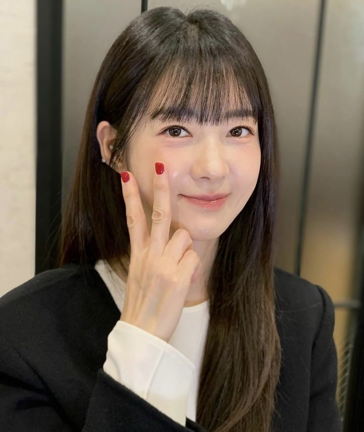 [서울=뉴시스] 배우 이요원. (사진=이요원 인스타그램 캡처) 2025.12.15. photo@newsis.com *재판매 및 DB 금지