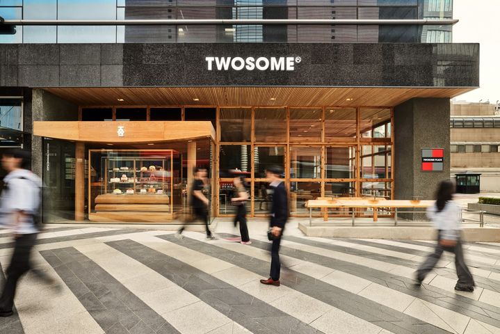 [서울=뉴시스] 지난 9월 1일 신논현역 인근에 오픈한 ‘투썸 2.0 강남’ 매장 전경 (사진=투썸플레이스 제공) 2025.12.15. photo@newsis.com *재판매 및 DB 금지