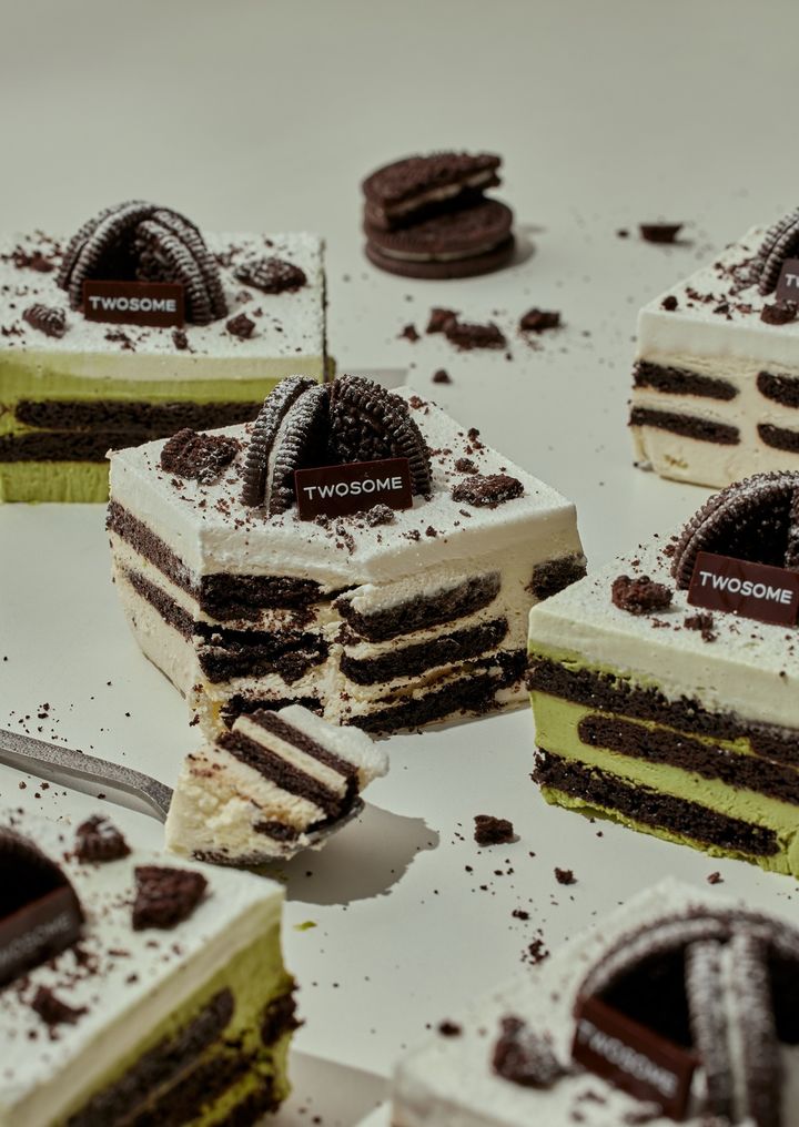 [서울=뉴시스] 투썸플레이스 '아박'과 '말차 아박' (사진=투썸플레이스 제공) 2025.12.15. photo@newsis.com *재판매 및 DB 금지