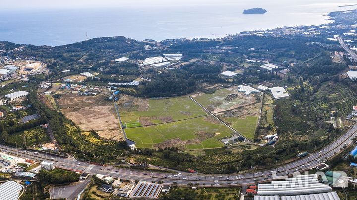 [제주=뉴시스] 임재영 기자 = 국내 최대 마르형 분화구인 제주 서귀포시 하논분화구. (사진=뉴시스 DB) ijy788@newsis.com