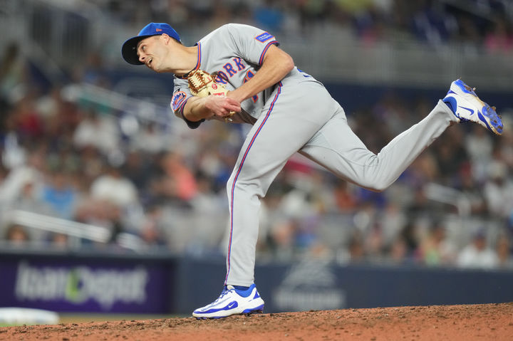 [마이애미=AP/뉴시스] 메이저리그 뉴욕 메츠 구원 투수 타일러 로저스가 공을 던지고 있다. 2025.09.28.