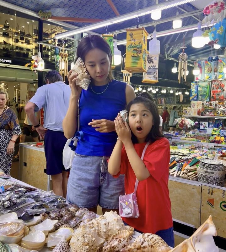 [서울=뉴시스] 배우 조윤희와 딸. (사진=조윤희 인스타그램 캡처) 2025.12.16. photo@newsis.com *재판매 및 DB 금지
