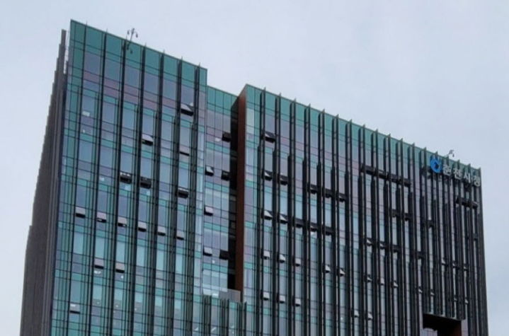 [춘천=뉴시스] 16일 춘천시(시장 육동한)는 지역 중소기업의 안정적인 해외 시장 진출 지원을 위해 ‘2026년 수출 보험료 지원 사업’을 내년 1월부터 추진한다고 밝혔다. 춘천시 제공. *재판매 및 DB 금지