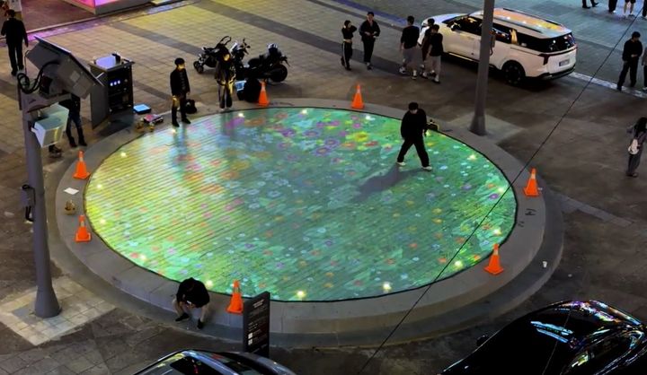 [인천=뉴시스] 인천 남동구 구월동 로데오광장에 조성된 스마트 미디어 스퀘어. (사진=남동구 제공) 2025.12.16. photo@newsis.com *재판매 및 DB 금지