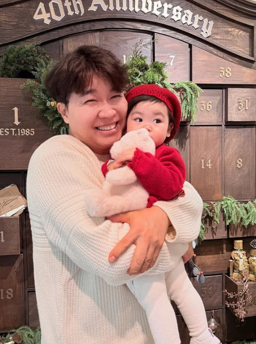 [서울=뉴시스] 박수홍과 딸. (사진=박수홍 측) 2025.12.16. photo@newsis.com *재판매 및 DB 금지