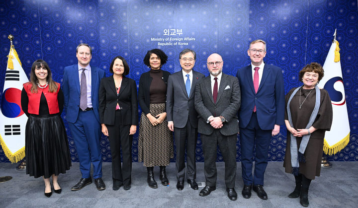 외교장관, 영국 고위급 대표단 접견…"안보·방산 협력 심화"