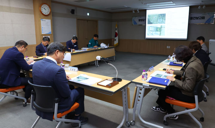 [함양=뉴시스] 함양군 먹거리통합지원센터 건립 중간보고회 (사진=함양군 제공) 2025. 12. 17. photo@newsis.com *재판매 및 DB 금지