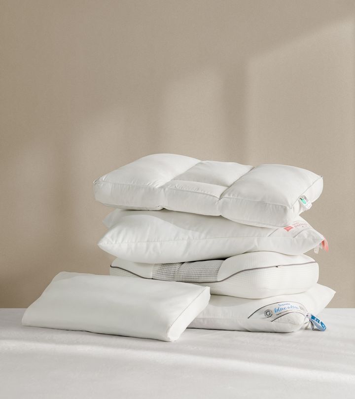 [서울=뉴시스] 까사미아의 기능성 베개. (사진=신세계까사 제공) 2025.12.17. photo@newsis.com *재판매 및 DB 금지