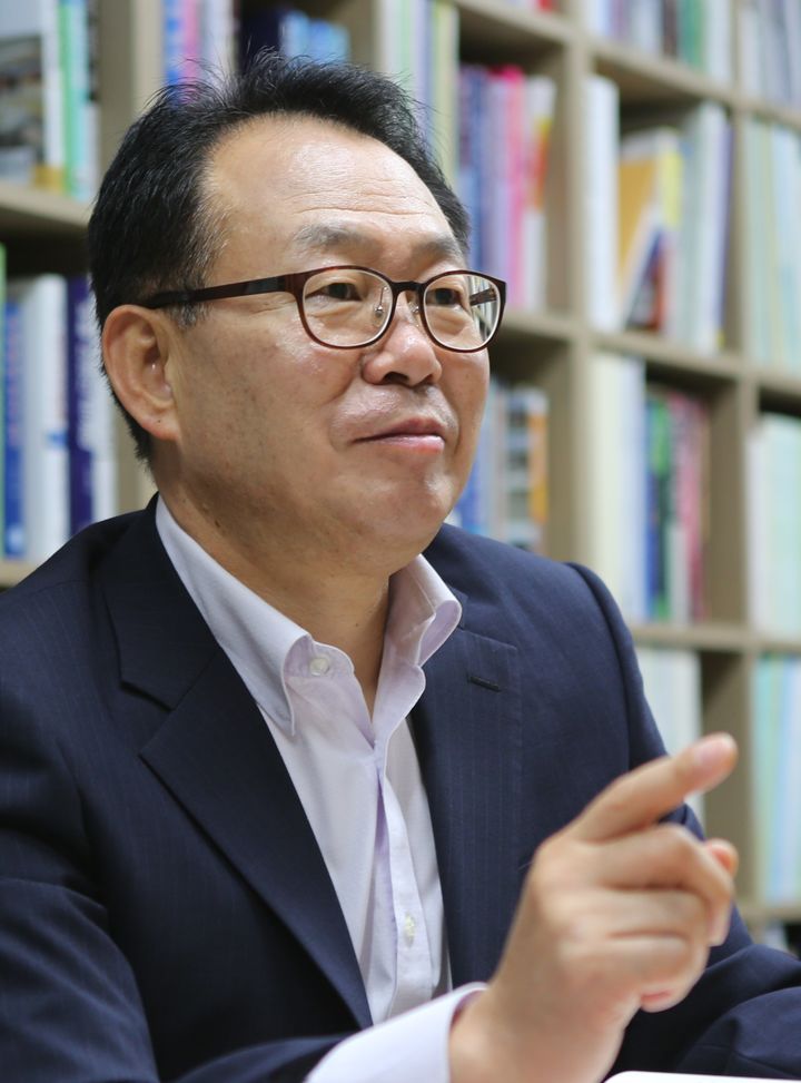 이관표 전 세명대 교수 *재판매 및 DB 금지