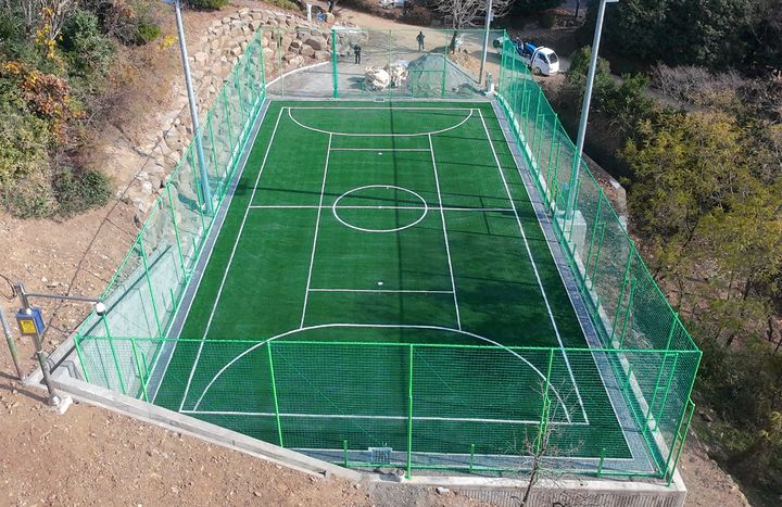 [부산=뉴시스] 황령산레포츠공원 풋살장. (사진=부산진구 제공) 2025.12.17. photo@newsis.com *재판매 및 DB 금지