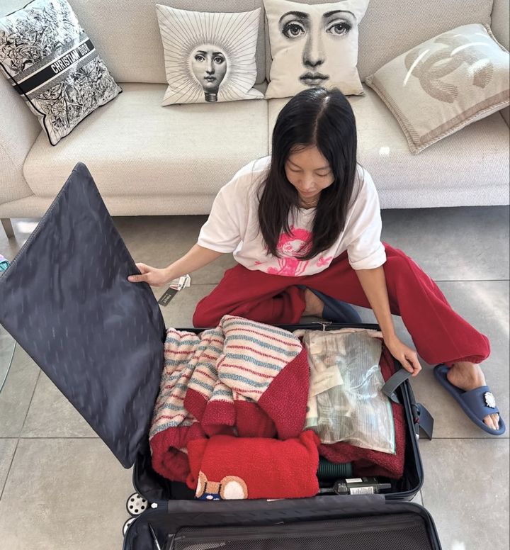 [서울=뉴시스] 배우 황신혜. (사진=황신혜 인스타그램 캡처) 2025.12.17. photo@newsis.com *재판매 및 DB 금지