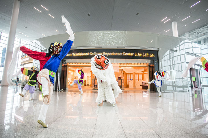 [서울=뉴시스] 봉산탈춤 (사진=국가유산진흥원 제공) 2025.12/17. photo@newsis.com *재판매 및 DB 금지