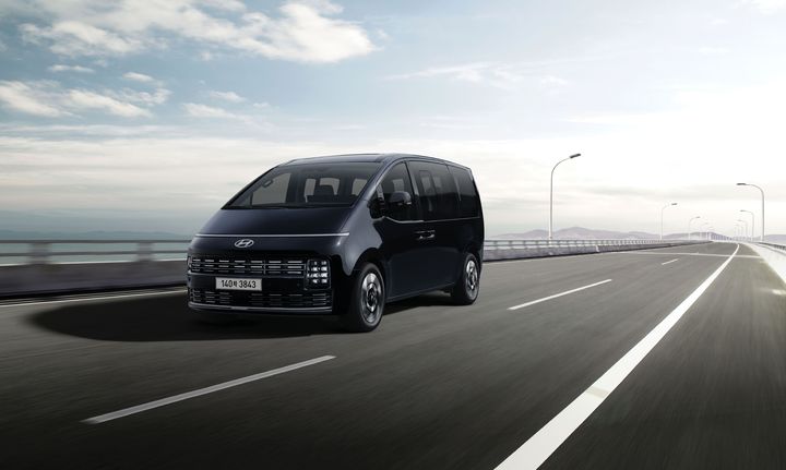 [서울=뉴시스] 현대자동차가 상품 경쟁력을 대폭 강화한 대표 다목적 차량(MPV, Multi-Purpose Vehicle) '더 뉴 스타리아'를 17일 출시했다고 밝혔다. 사진은 더 뉴 스타리아 라운지. (사진=현대자동차 제공) 2025.12.17. photo@newsis.com *재판매 및 DB 금지