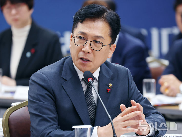 이병권 중기차관, 12억원 신고..."대한전선 1772주 보유"[재산공개] - 뉴스 썸네일 이미지