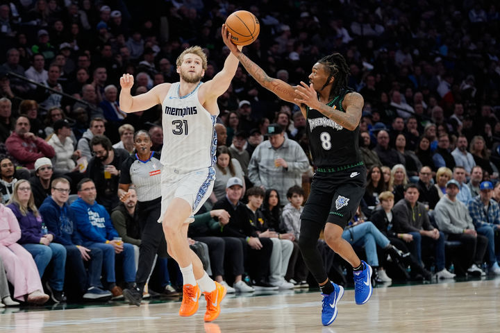 [미니애폴리스=AP/뉴시스] 미국프로농구(NBA) 멤피스 그리즐리스의 조크 랜데일(왼쪽). 2025.12.17.