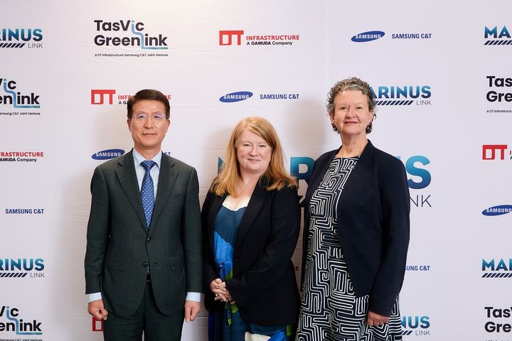 왼쪽부터 삼성물산 오세철 대표이사 사장, 마리너스링크 CEO 스테파니 맥그리거 사장, 마리너스링크 샌드라 갬블 회장. (사진=삼성물산 건설부문 제공) *재판매 및 DB 금지