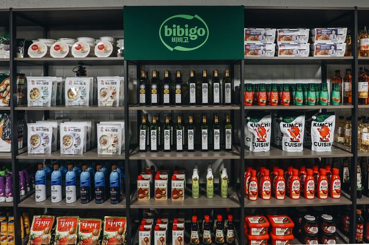 [서울=뉴시스] ·CJ제일제당이 넷플릭스 예능 '흑백요리사2'에서 선보인 팬트리 모습.(사진=CJ제일제당 제공) *재판매 및 DB 금지