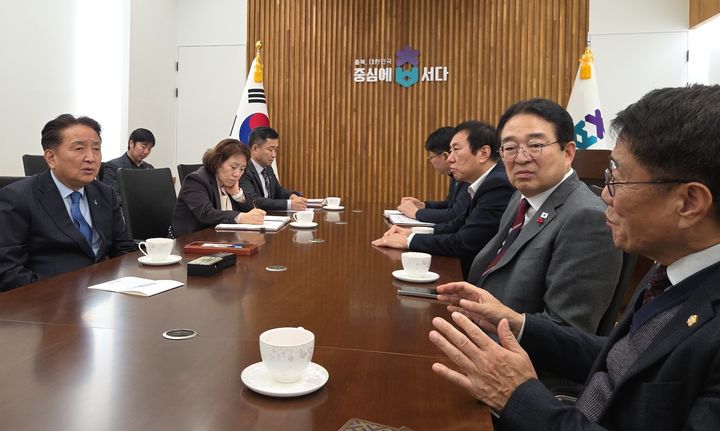 충북도-옥천군, 농어촌 기본소득 사업비 30%씩 부담 합의