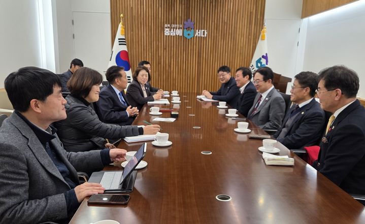 충북도-옥천군, 농어촌 기본소득 사업비 30%씩 부담 합의