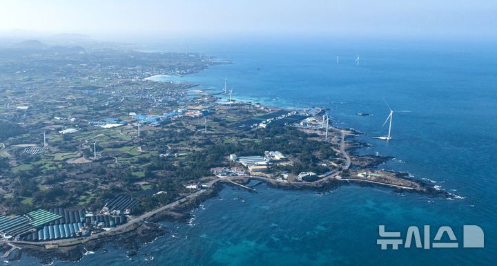 [제주=뉴시스] 제주시 구좌읍지역 육상 및 해상 풍력. (사진=뉴시스 DB). photo@newsis.com 